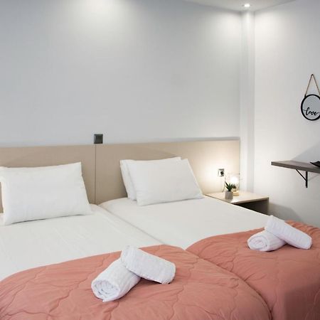 Big Max Guesthouse Kávos المظهر الخارجي الصورة