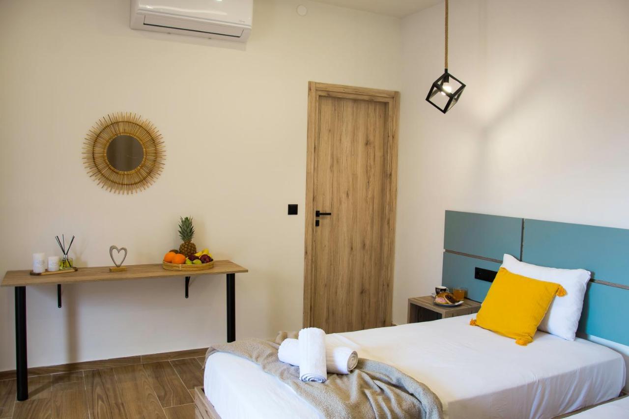 Big Max Guesthouse Kávos المظهر الخارجي الصورة