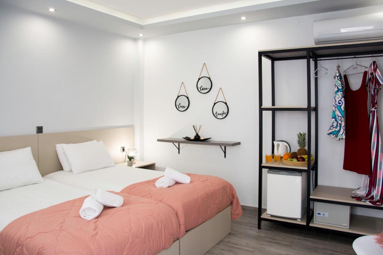 Big Max Guesthouse Kávos المظهر الخارجي الصورة